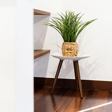 A Lovely In A Quiet Area Апартаменты *