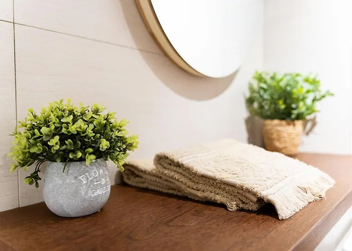 Appartement A Lovely In A Quiet Area *