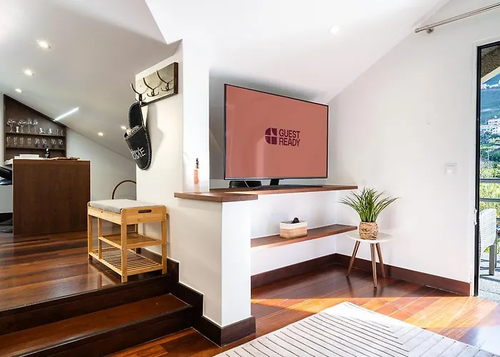 A Lovely In A Quiet Area *